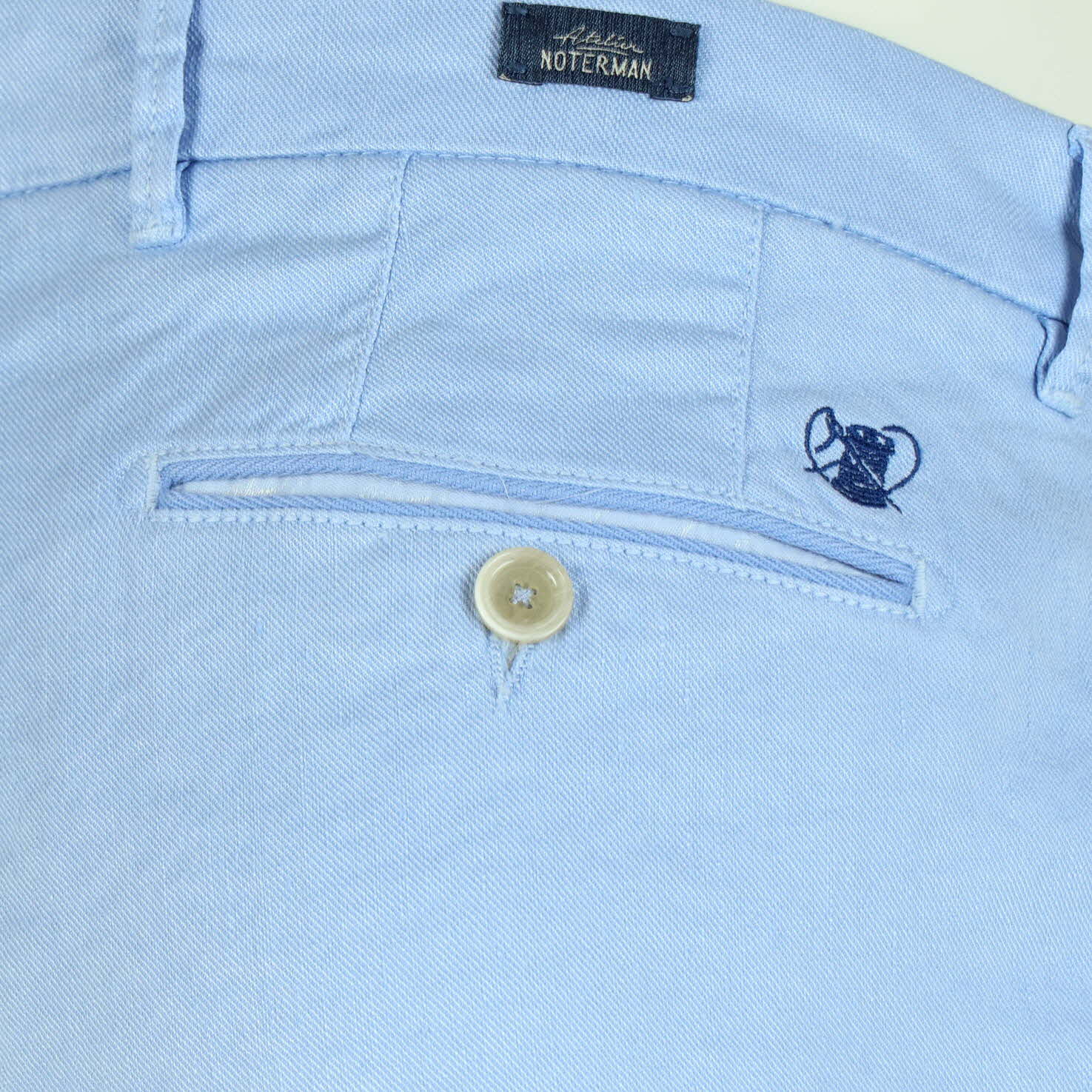 BLAUW