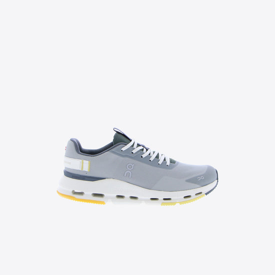 GRIJS