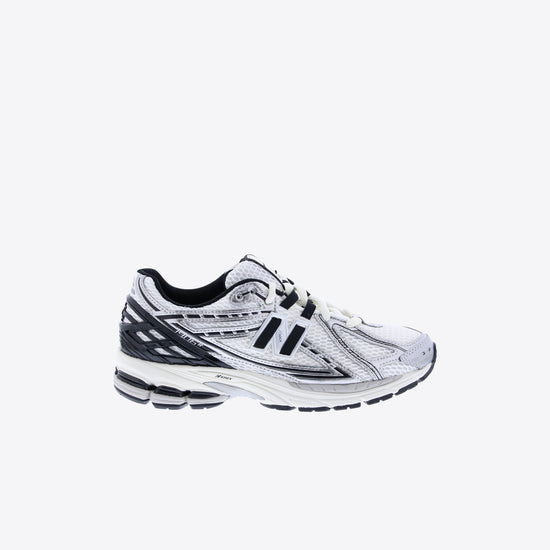 GRIJS
