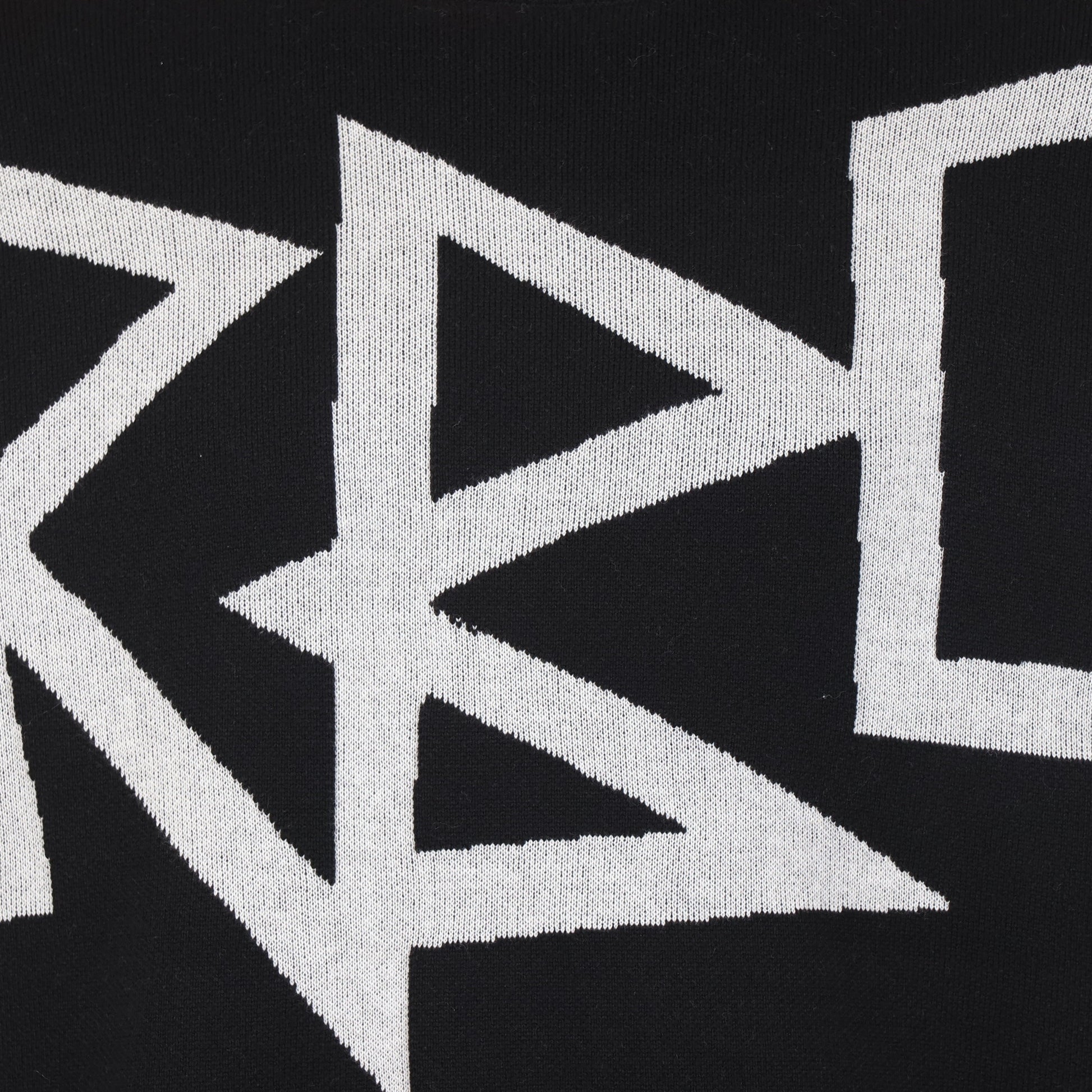 ZWART