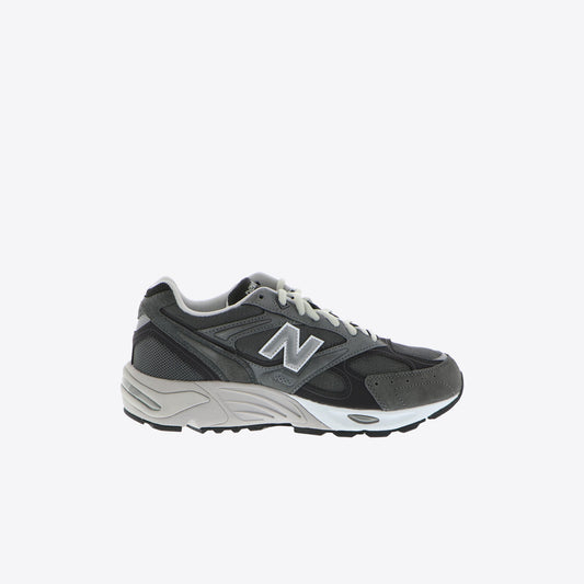 Runner donkergrijs 880